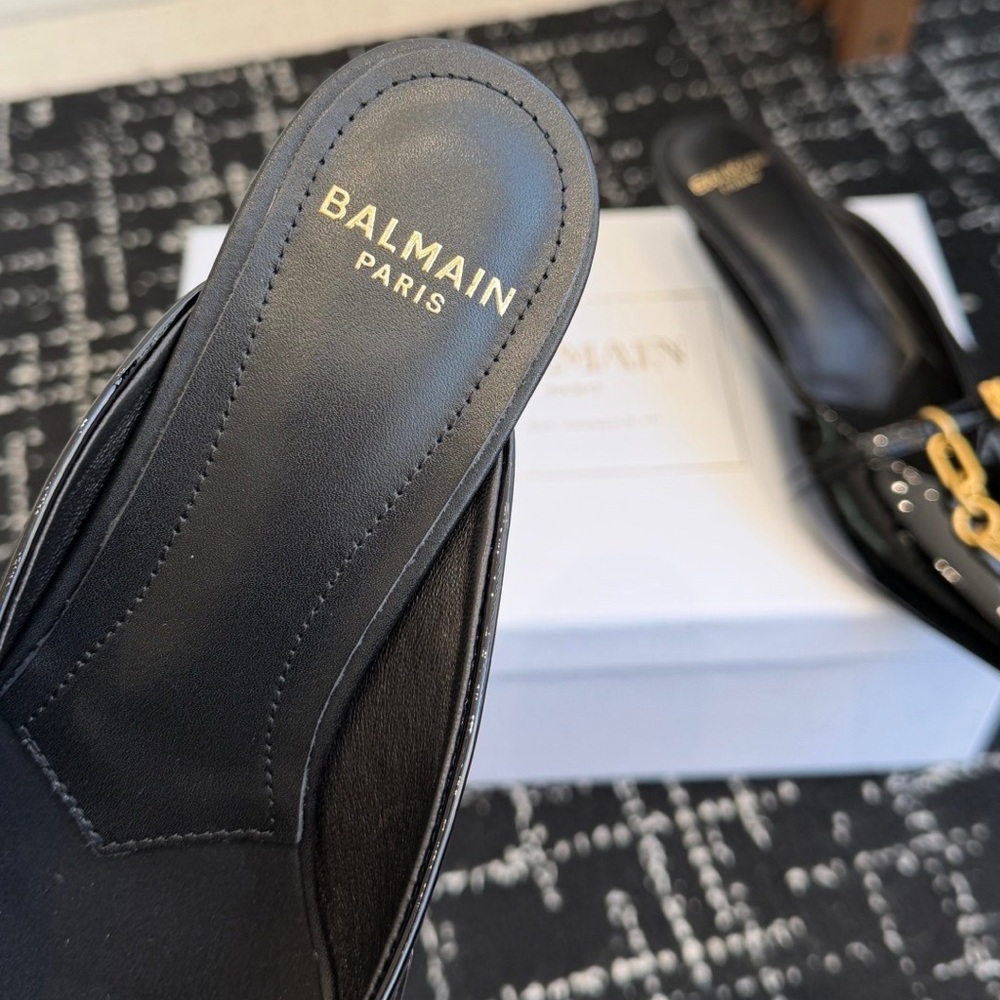 ✨ Women's Balmain Kitten Heel Mules | Black Patent Leather Gold Chain - Picture 5 of 7